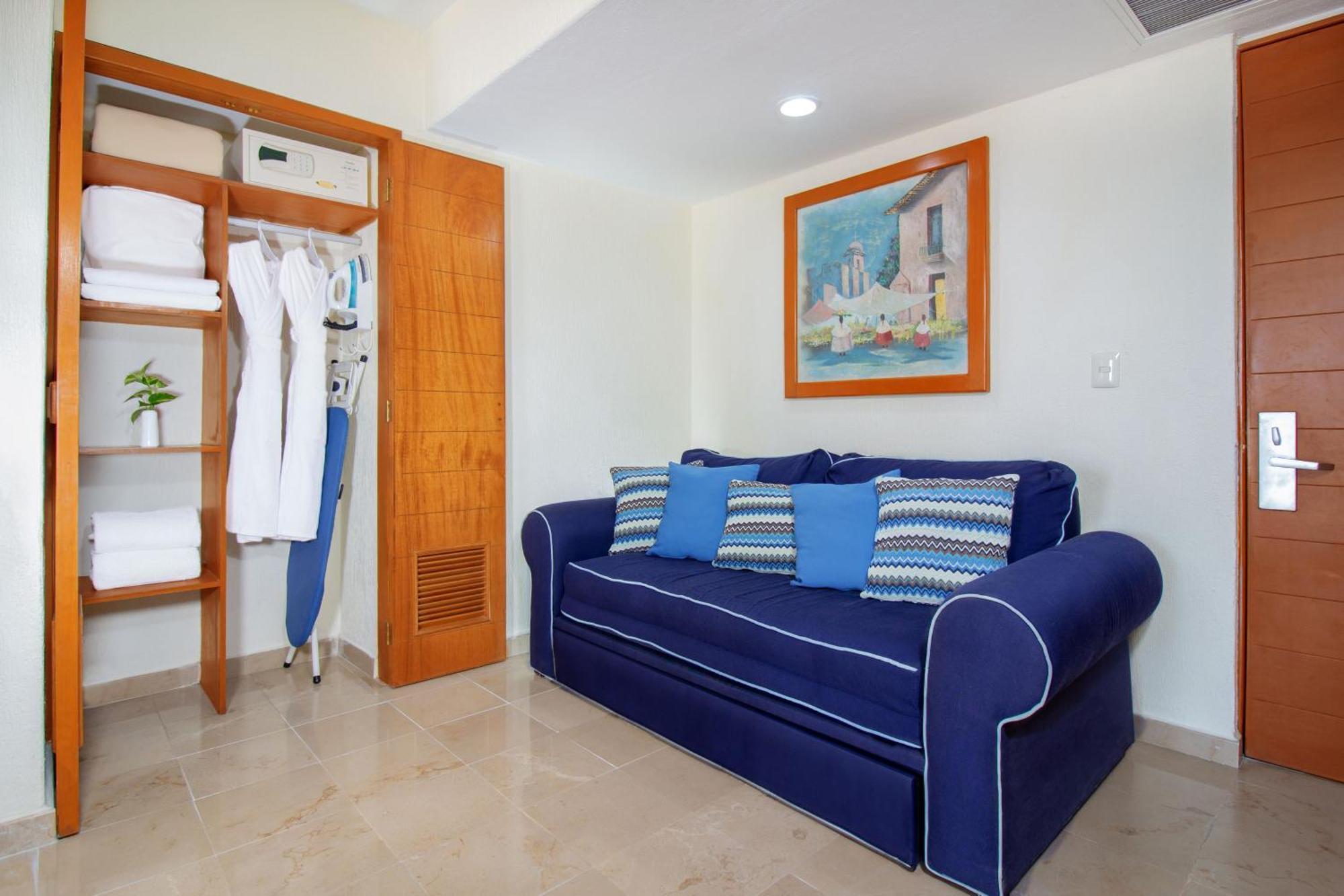 Plaza Pelicanos Grand 4*