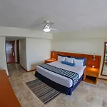 Plaza Pelicanos Grand Beach Resort All Inclusive