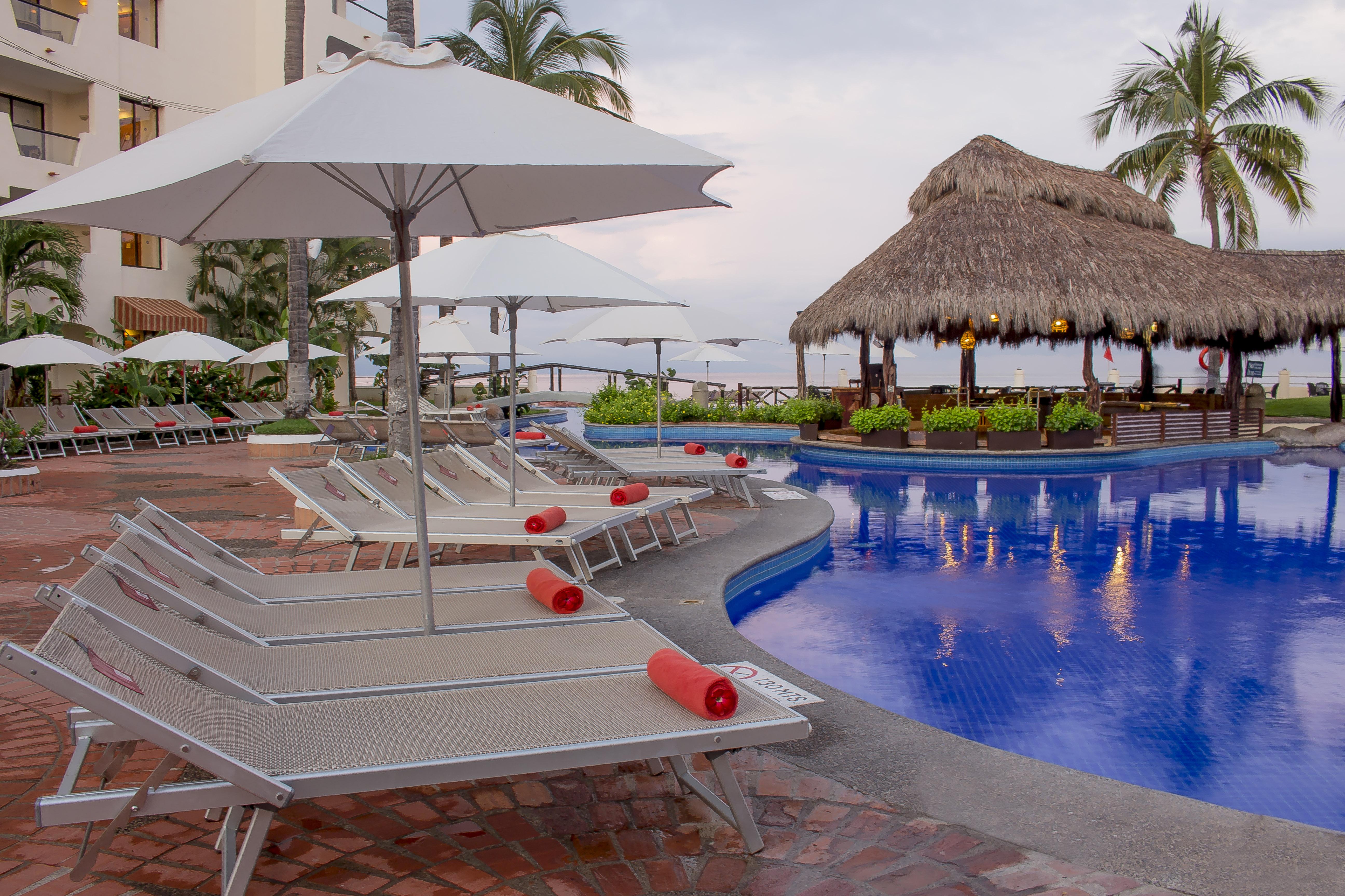 Plaza Pelicanos Grand Puerto Vallarta