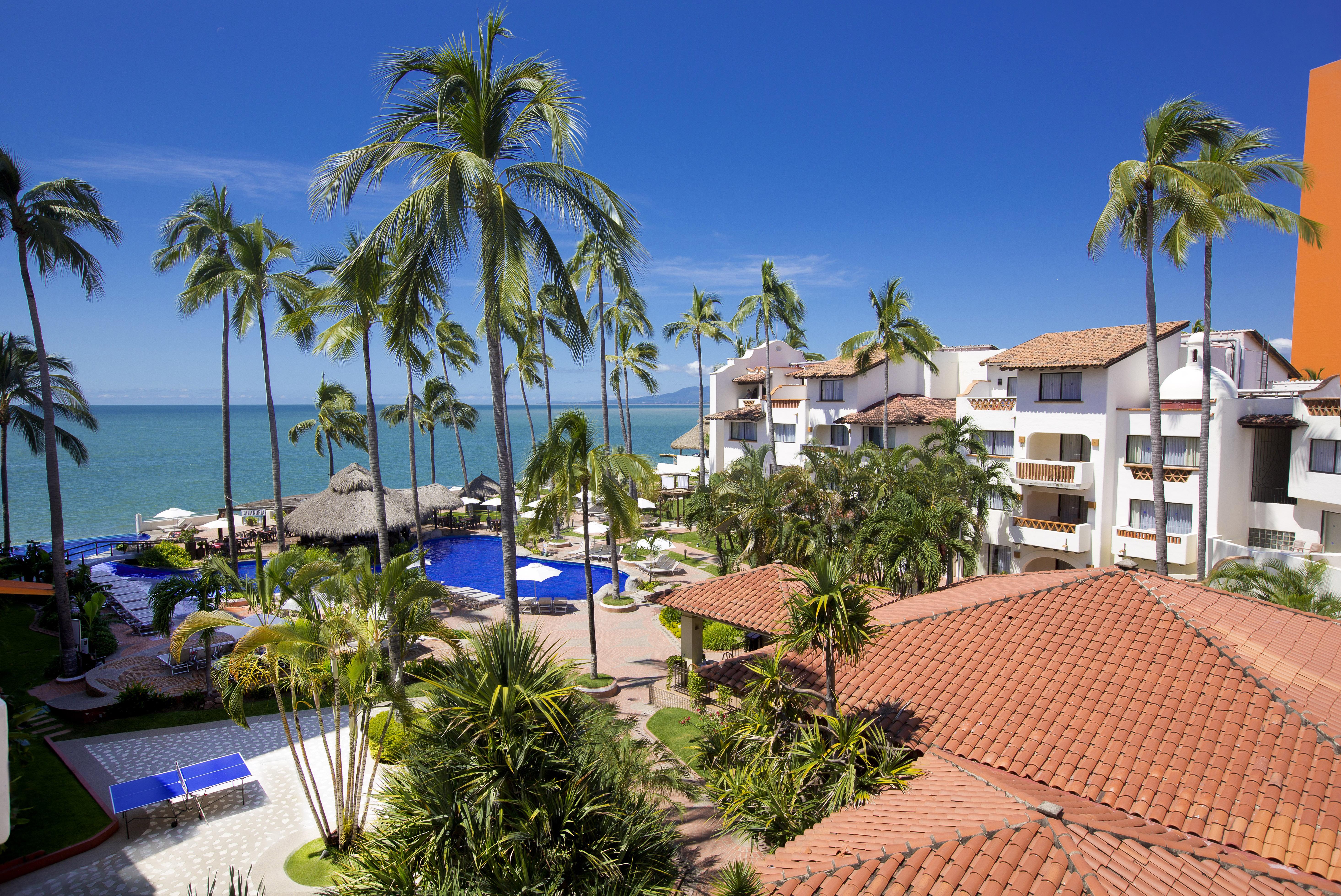 Plaza Pelicanos Grand Resort