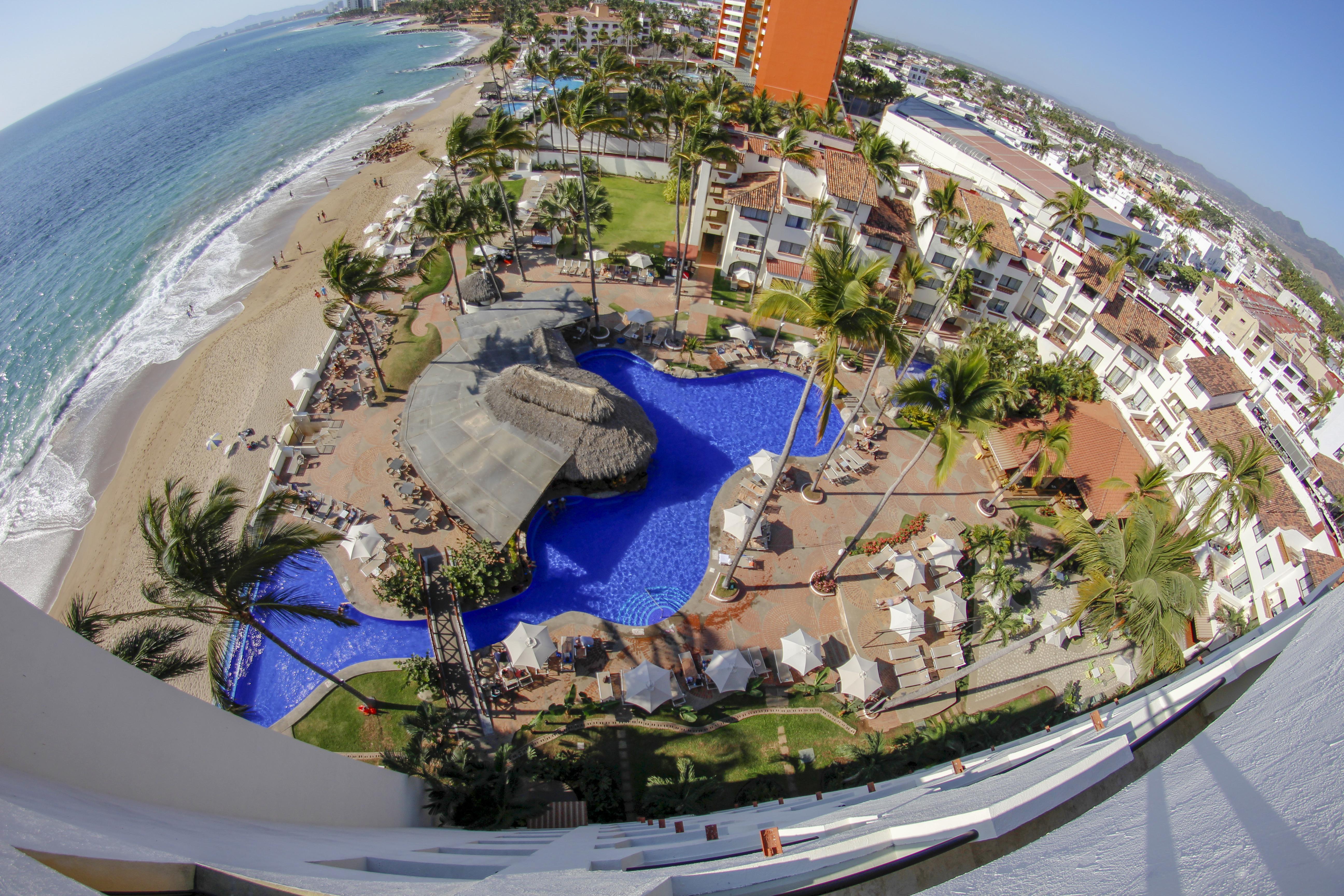 Plaza Pelicanos Grand Puerto Vallarta