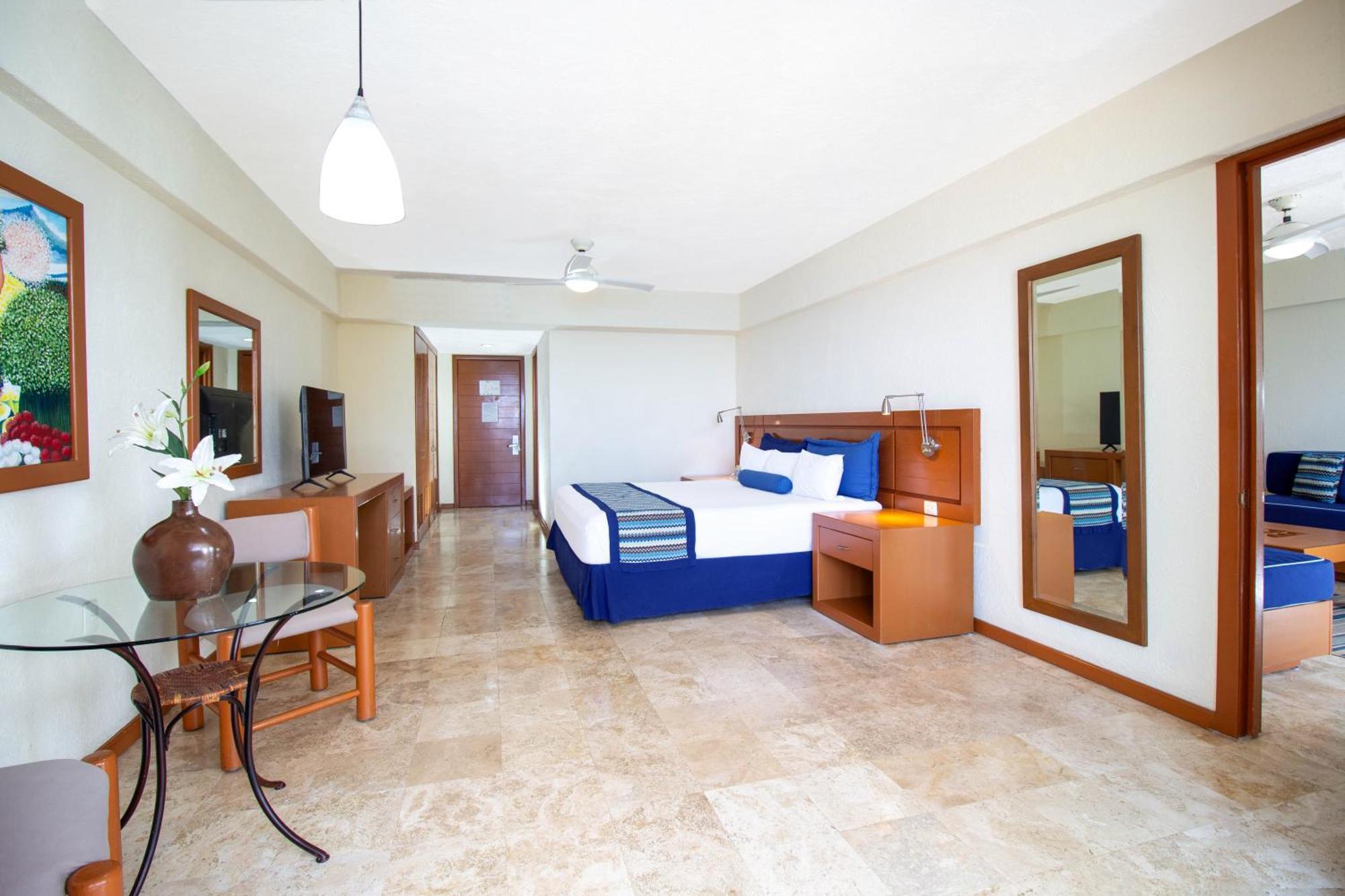 Plaza Pelicanos Grand Resort 4*