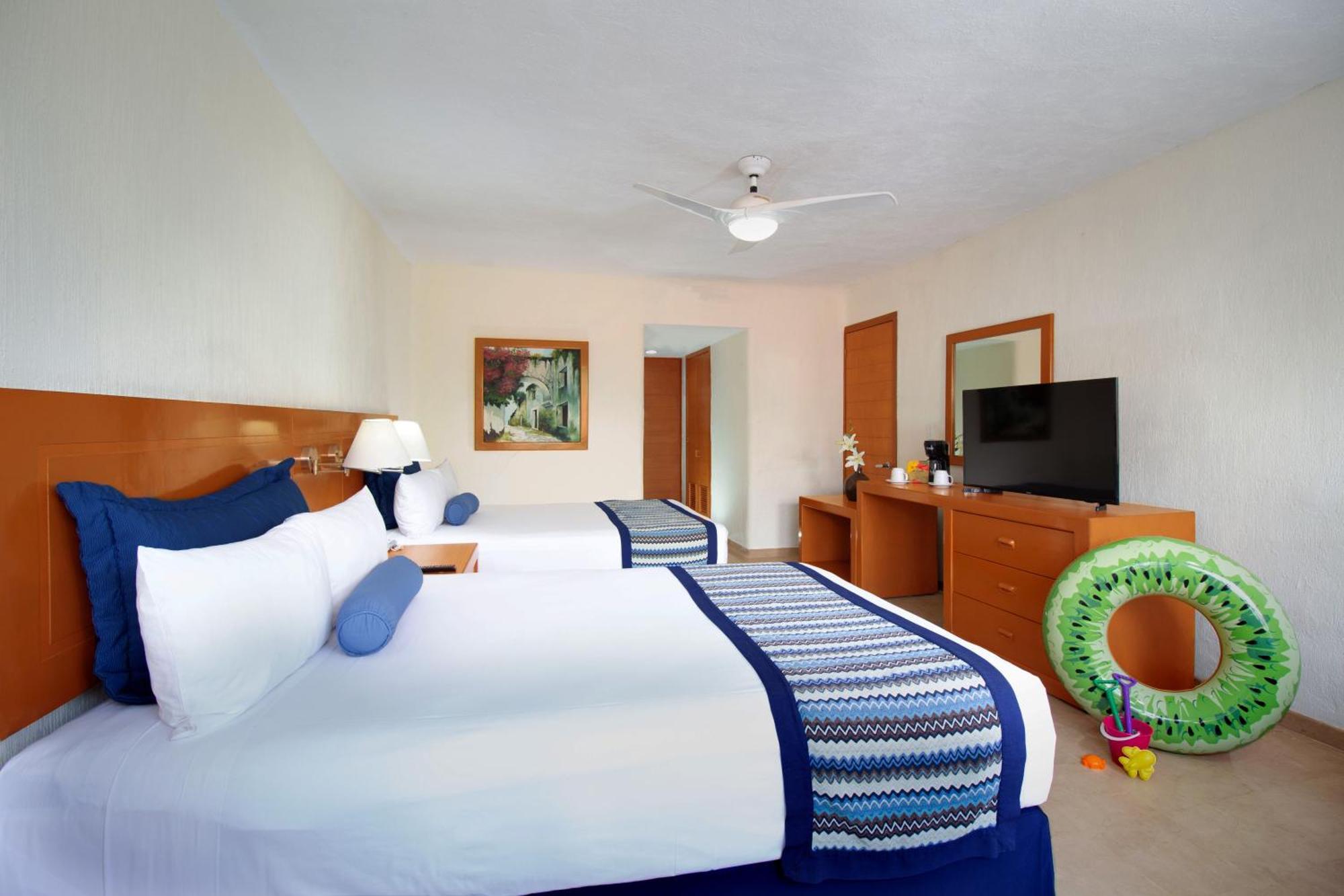 Plaza Pelicanos Grand Resort Puerto Vallarta