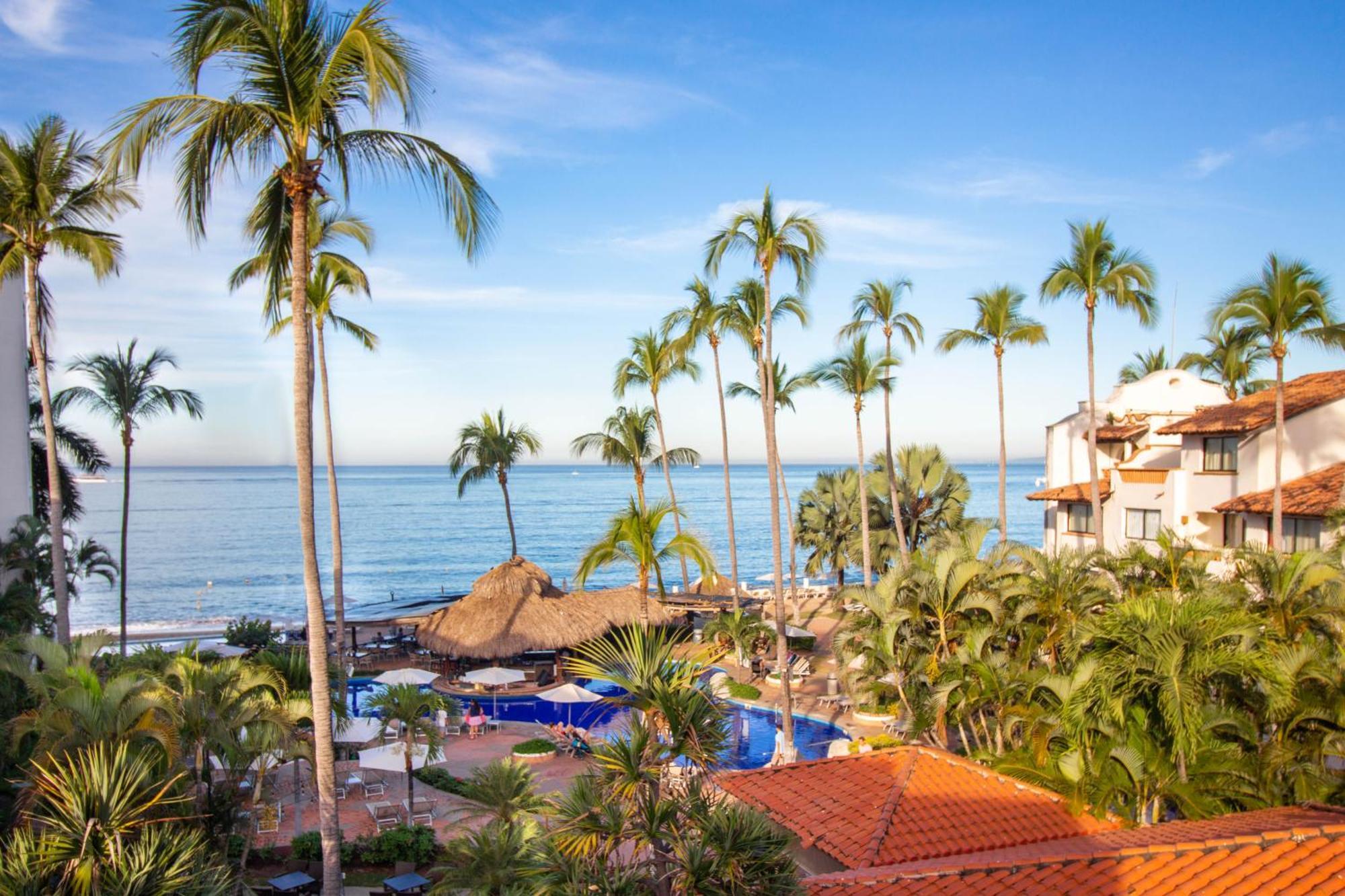 Plaza Pelicanos Grand Resort